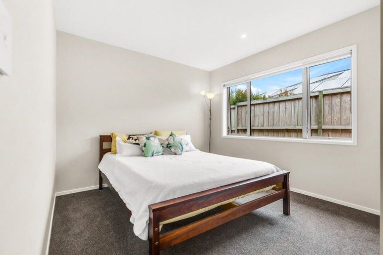 Photo of property in 5 Raymond Grace Avenue, Huapai, Kumeu, 0810