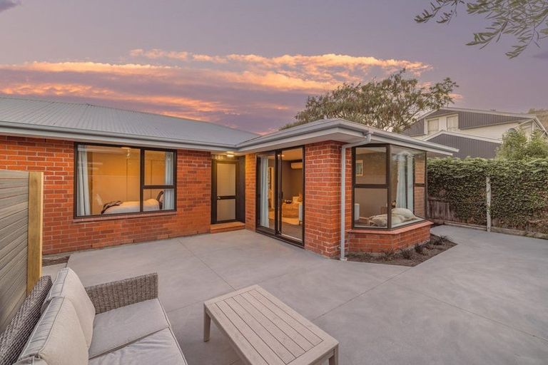 Photo of property in 2/47 Celia Street, Redcliffs, Christchurch, 8081