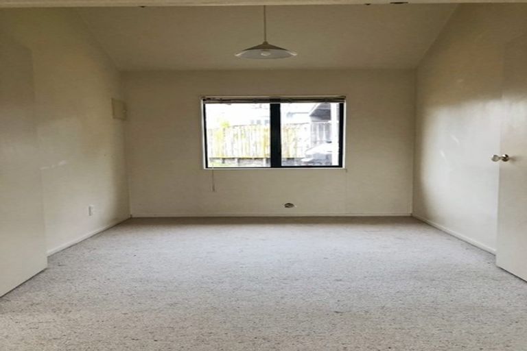 Photo of property in 21 Seabrook Avenue, New Lynn, Auckland, 0600