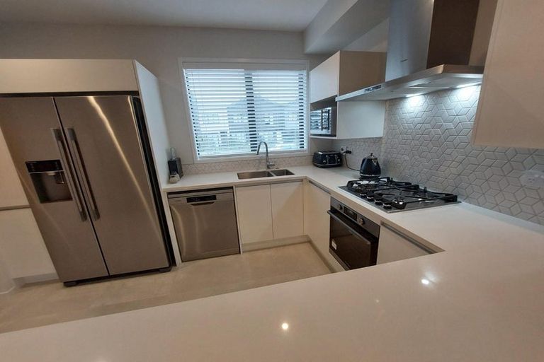 Photo of property in 74 Manarini Road, Westgate, Auckland, 0614