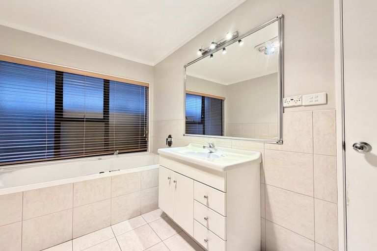 Photo of property in 178 Whitford Road, Somerville, Auckland, 2014