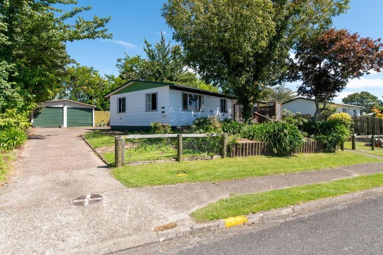 Photo of property in 11 Cypress Place, Owhata, Rotorua, 3010