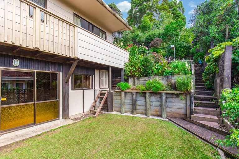 Photo of property in 221 Woodlands Park Road, Titirangi, Auckland, 0604
