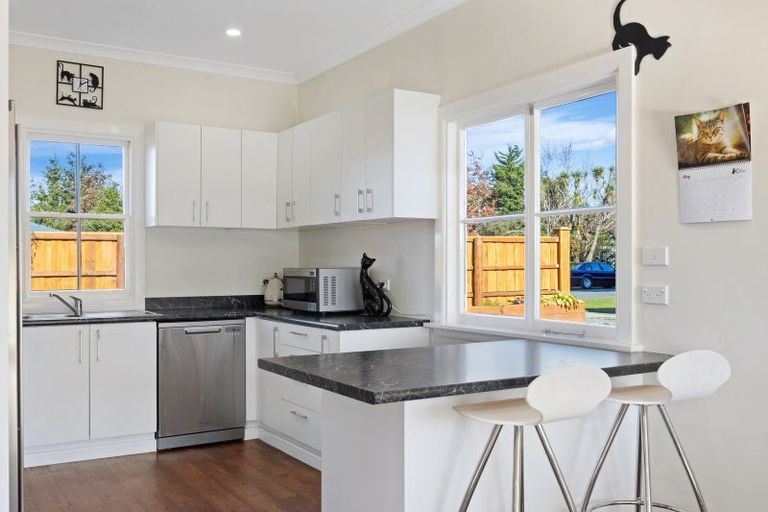 Photo of property in 52 Church Street, Oxford, 7430