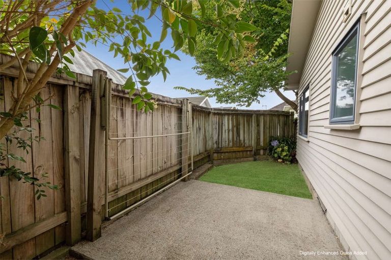 Photo of property in 9 Moore Street, West End, Palmerston North, 4412