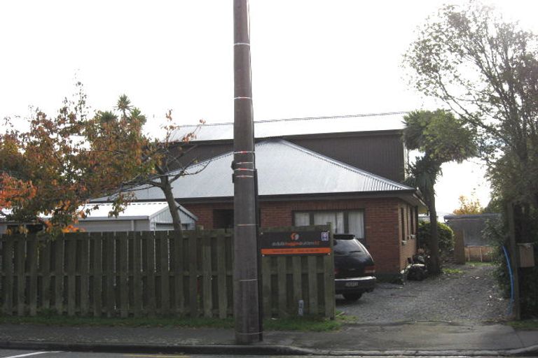 Photo of property in 6a Sawyers Arms Road, Northcote, Christchurch, 8052