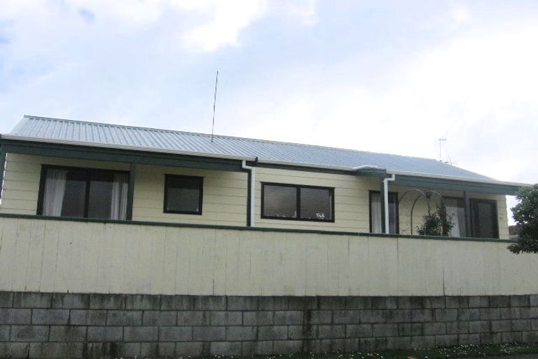Photo of property in 38a Chatsworth Place, Highbury, Palmerston North, 4412