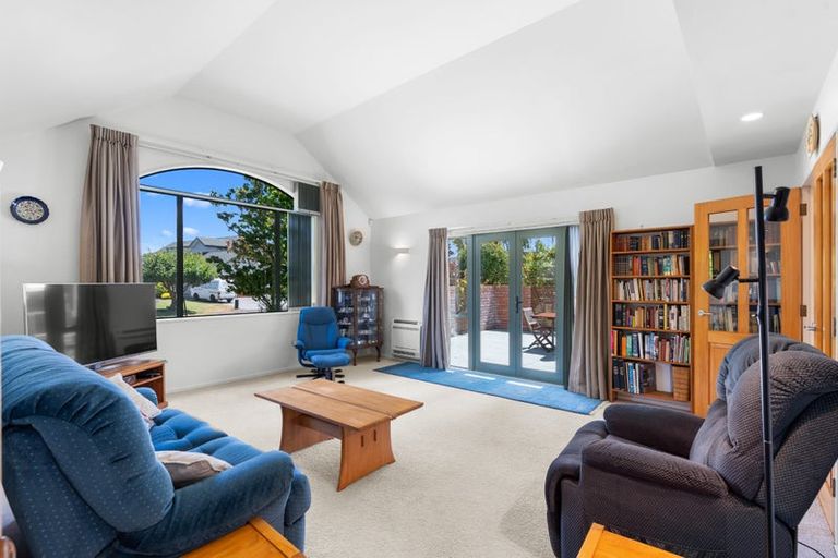 Photo of property in 25 O'connor Place, Burnside, Christchurch, 8053