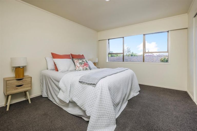 Photo of property in 1/53 Butley Drive, Farm Cove, Auckland, 2012