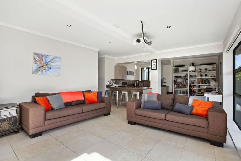 Photo of property in 21 Waller Avenue, Bucklands Beach, Auckland, 2012