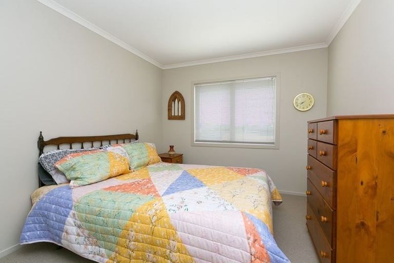 Photo of property in 15 Jules Crescent, Bell Block, New Plymouth, 4312