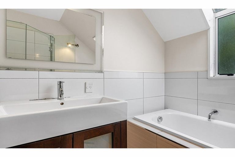 Photo of property in 3 Quirk Place, Sockburn, Christchurch, 8042