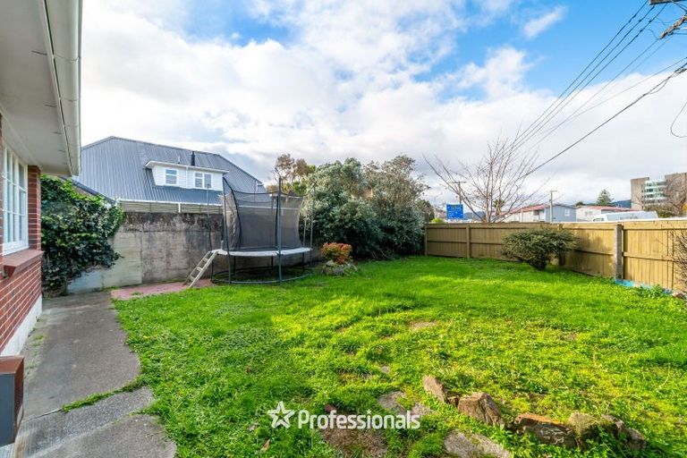 Photo of property in 151 Kings Crescent, Hutt Central, Lower Hutt, 5010