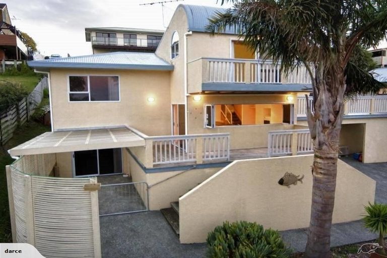Photo of property in 20 Merehai Place, Snells Beach, 0920