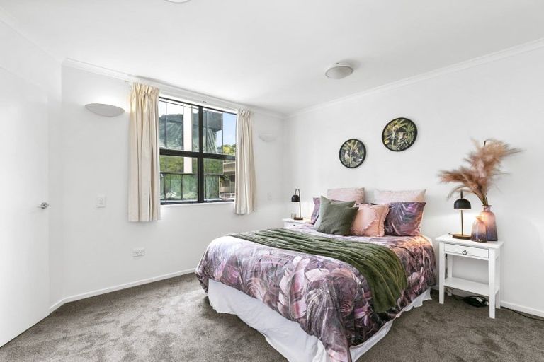 Photo of property in 19 Ballantrae Place, Thorndon, Wellington, 6011