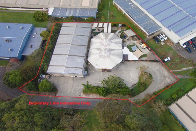 Photo of property in 13 Central Park Drive, Te Atatu South, Auckland, 0610