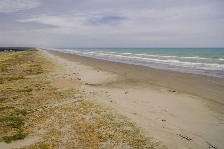 Photo of property in 103 Rua Avenue, Waitarere Beach, Levin, 5510