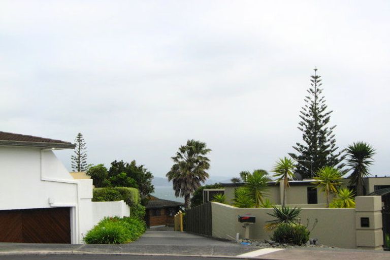 Photo of property in 8 Pacific Parade, Army Bay, Whangaparaoa, 0930