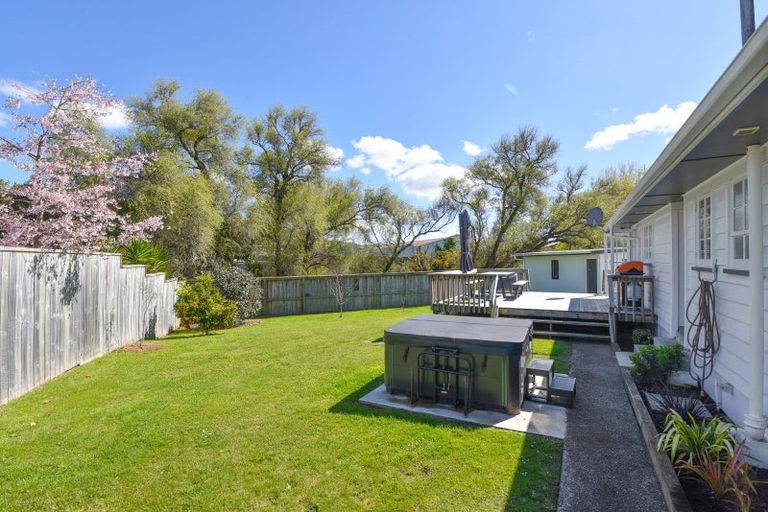 Photo of property in 10 Jarmey Place, Mangakakahi, Rotorua, 3015