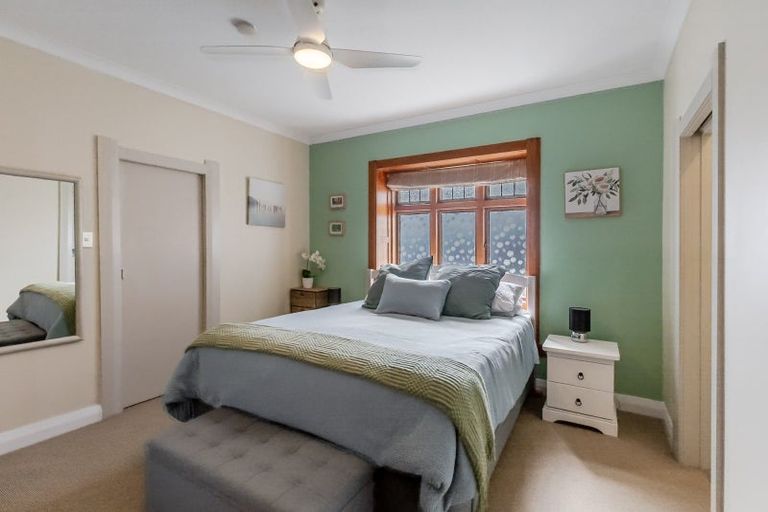 Photo of property in 9 Wha Street, Lyall Bay, Wellington, 6022