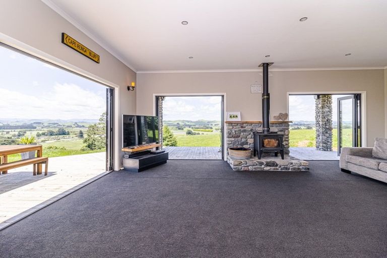 Photo of property in 165 Ridge Road, Pahiatua, 4983