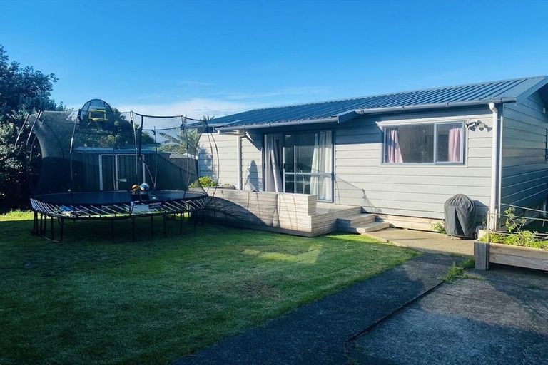 Photo of property in 36 Kirkbride Road, Mangere Bridge, Auckland, 2022