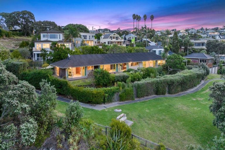 Photo of property in 49a Churchill Road, Murrays Bay, Auckland, 0630