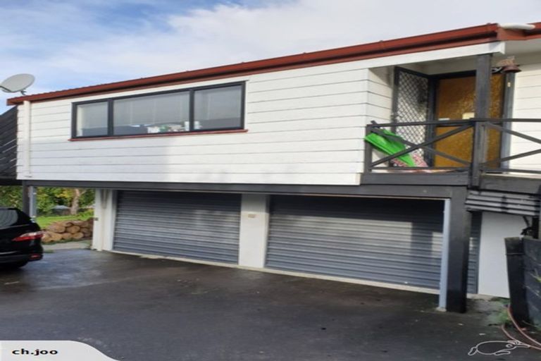 Photo of property in 3 Cassandra Grove, Totara Vale, Auckland, 0629