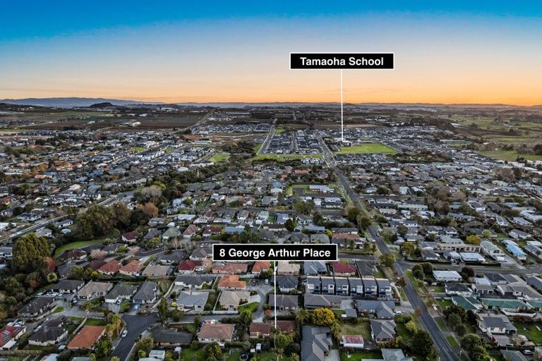 Photo of property in 8 George Arthur Place, Pukekohe, 2120