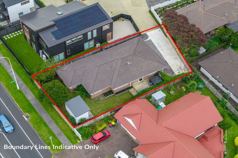 Photo of property in 17 Matterhorn Crescent, Northpark, Auckland, 2013