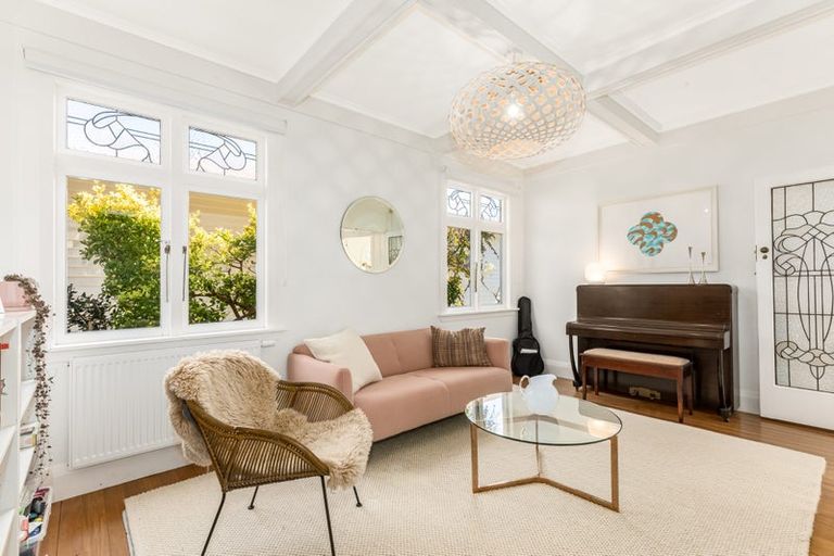 Photo of property in 103 Muritai Road, Eastbourne, Lower Hutt, 5013