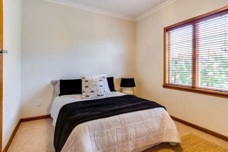 Photo of property in Herrick Bed & Breakfast, 6 Herrick Street, Marewa, Napier, 4110