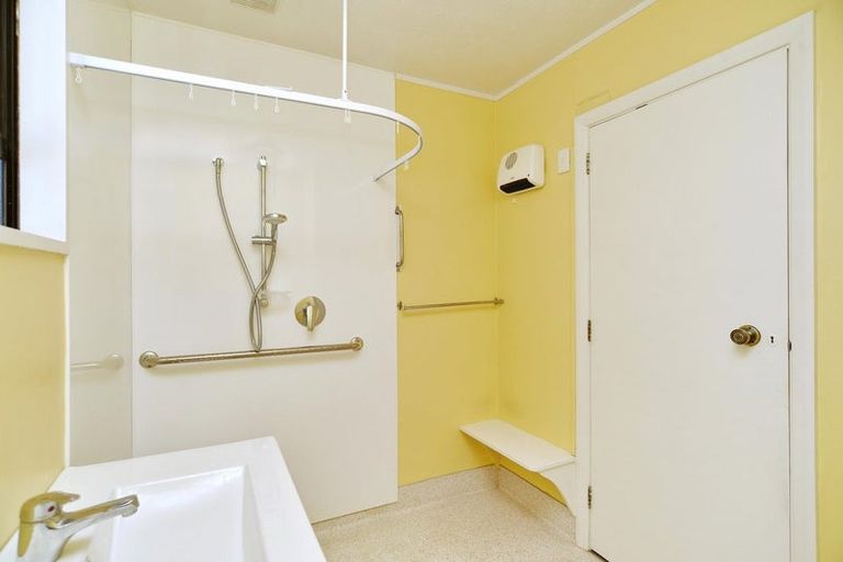 Photo of property in 4 Amberley Beach Road, Amberley, 7410