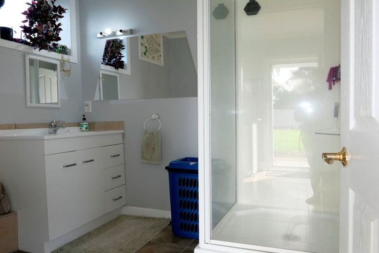 Photo of property in 63 Donovan Road, Paraparaumu Beach, Paraparaumu, 5032