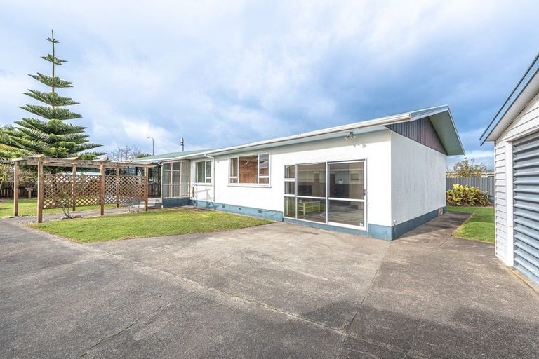 Photo of property in 11 Lindsey Crescent, Springvale, Whanganui, 4501