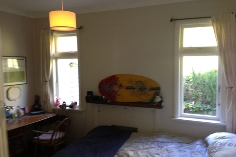 Photo of property in 15 Palliser Road, Roseneath, Wellington, 6011