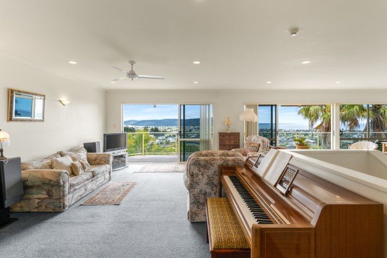 Photo of property in 121 Pacific View Drive, Whangamata, 3620