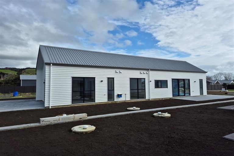 Photo of property in 64 Mataikokako Loop, Kawakawa Bay, 2585