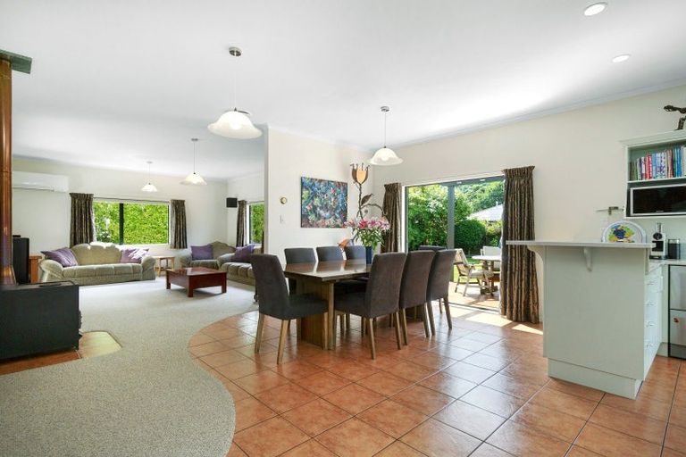 Photo of property in 11 Pokaka Street, Birchville, Upper Hutt, 5018