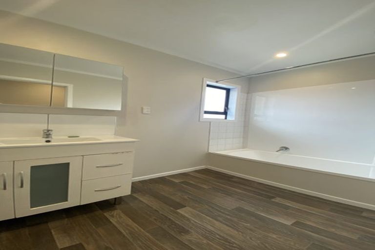 Photo of property in 215 Portage Road, Papatoetoe, Auckland, 2025