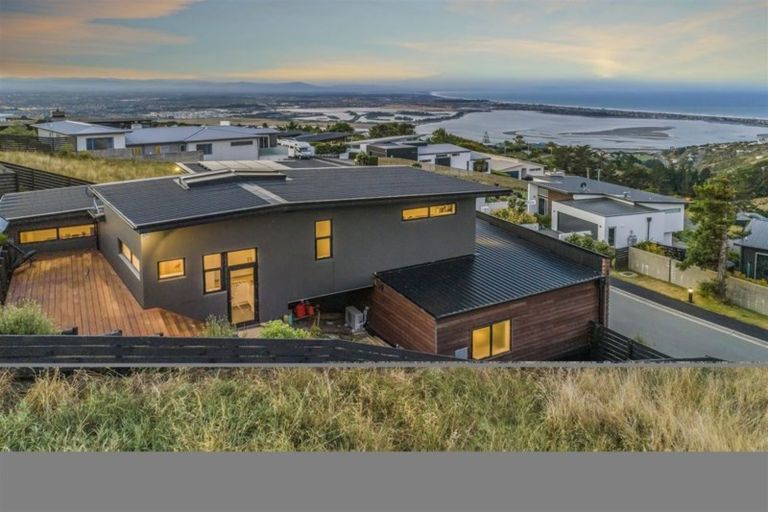 Photo of property in 3 The Terrace, Mount Pleasant, Christchurch, 8081