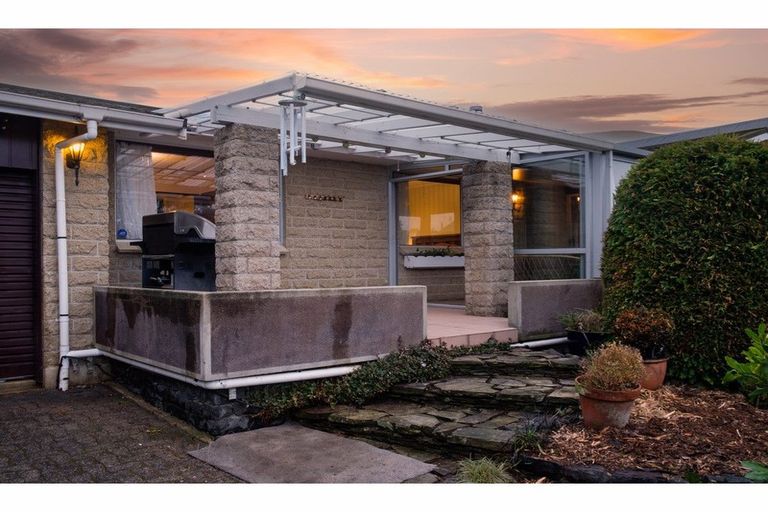 Photo of property in 26 Walton Park Avenue, Fairfield, Dunedin, 9018