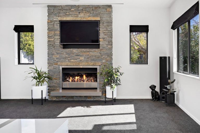 Photo of property in 9 Bridesdale Drive, Lake Hayes, Queenstown, 9304