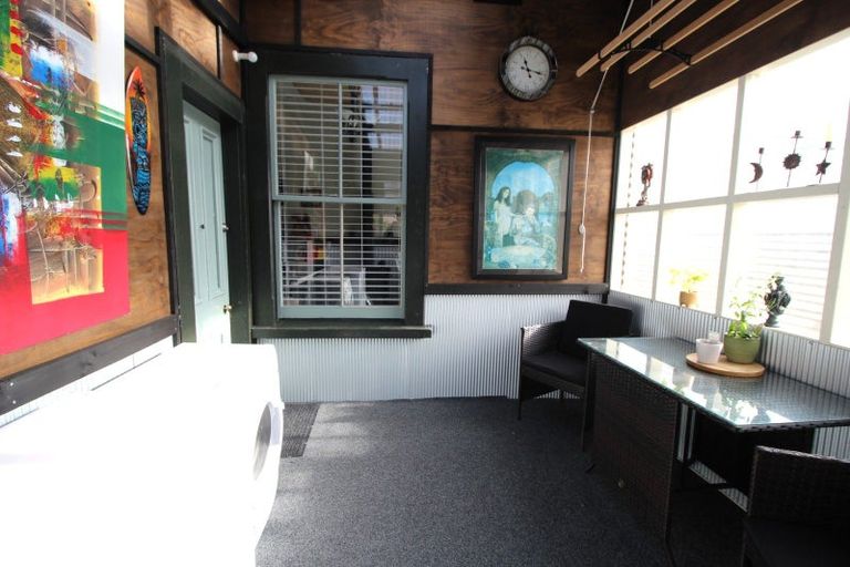 Photo of property in 26 Ross Street, Woodville, 4920