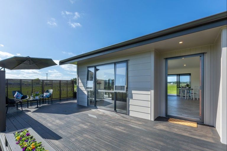 Photo of property in 1 Elm Place, Tikipunga, Whangarei, 0112