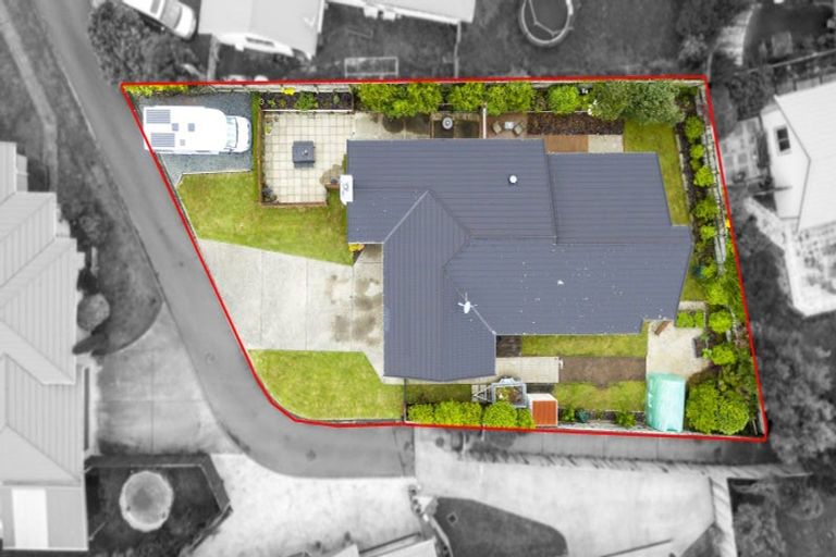 Photo of property in 15 Ormrod Grove, Riverstone Terraces, Upper Hutt, 5018
