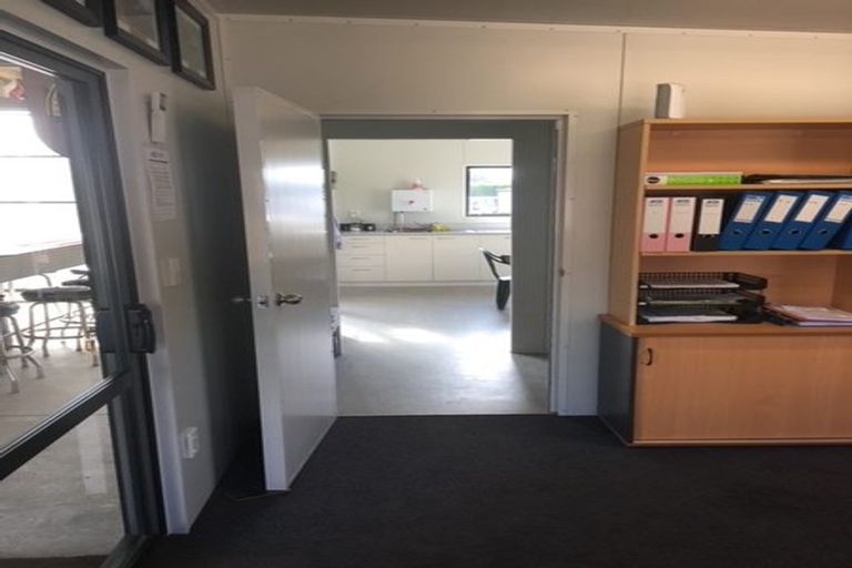 Photo of property in 2060 State Highway 50, Fernhill, Hastings, 4175