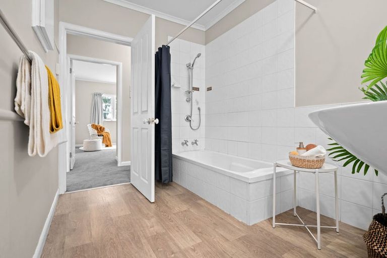 Photo of property in 10 Tui Avenue, Forest Lake, Hamilton, 3200