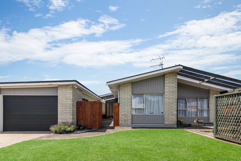Photo of property in 20 Tawavale Street, Pukehangi, Rotorua, 3015
