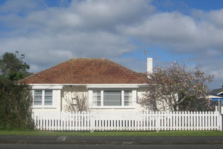 Photo of property in 5 Dinniss Avenue, Regent, Whangarei, 0112